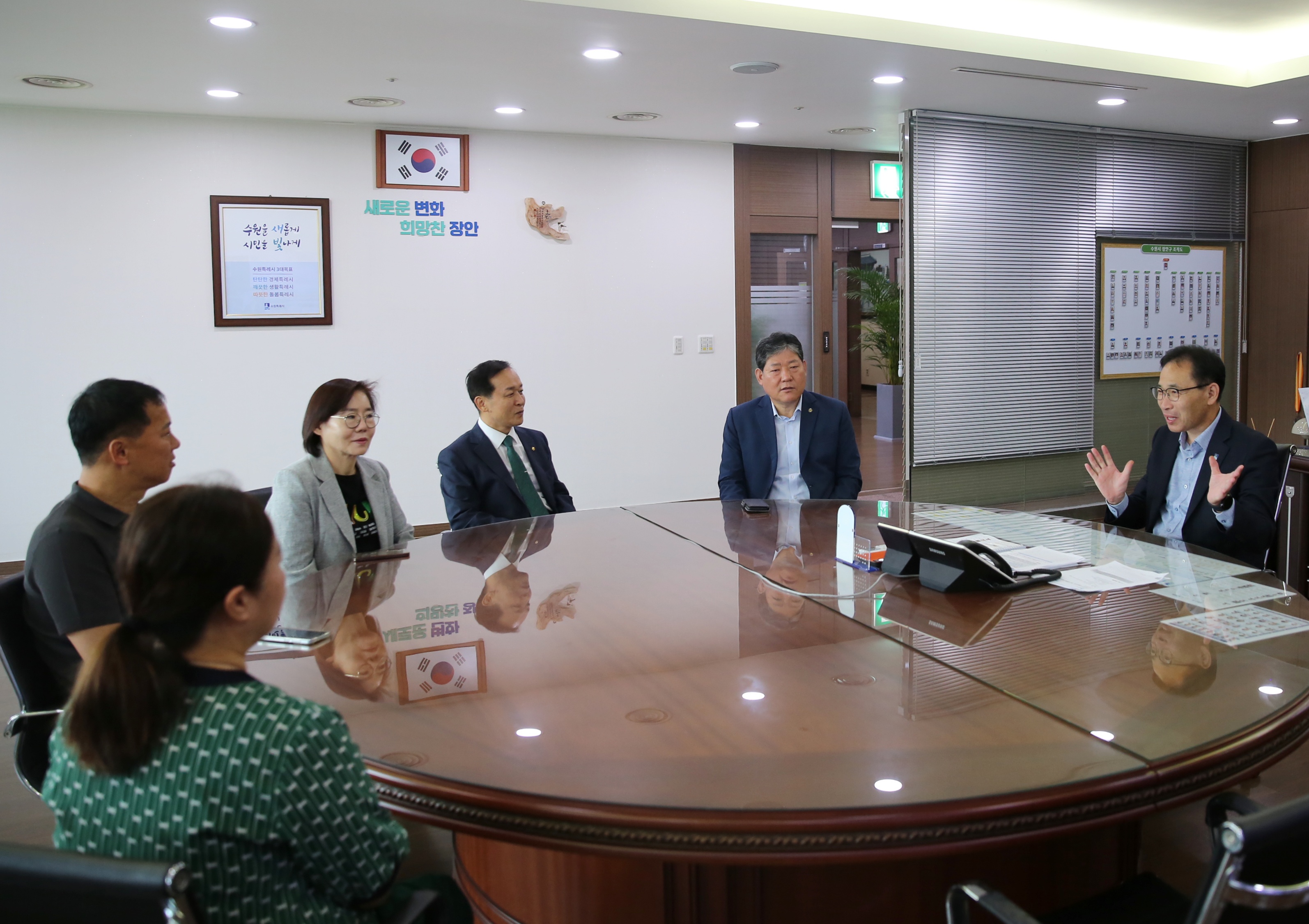 범죄예방위원회 후원물품 전달식4번 사진